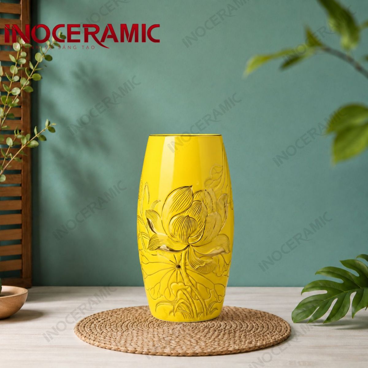Lọ bom men vàng sen đại kẻ vàng