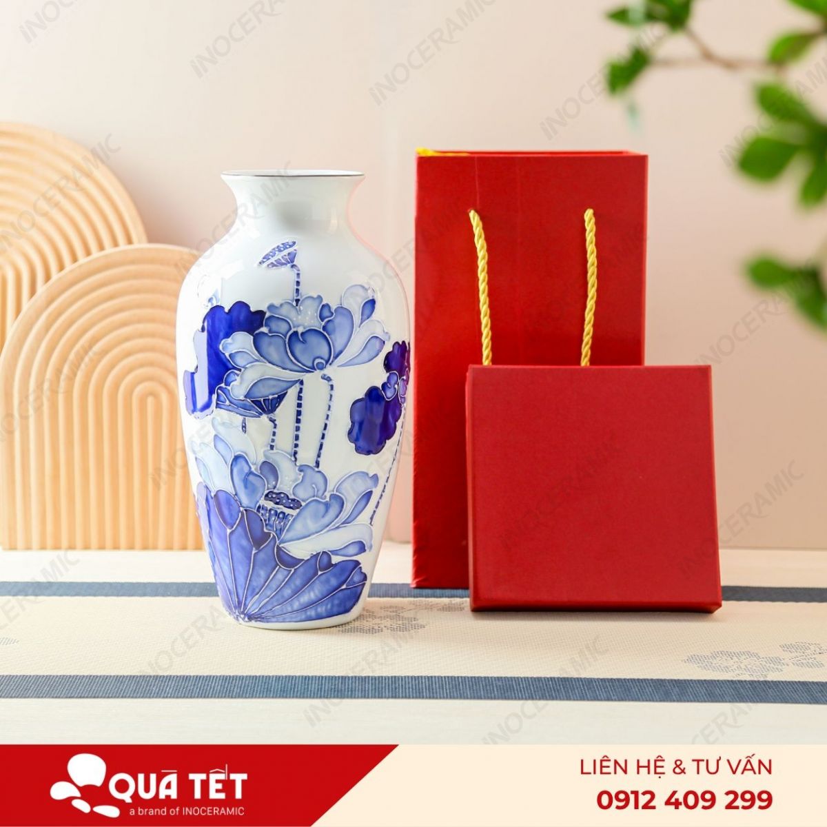 Lọ hoa Liên Hoa Lam Ngọc