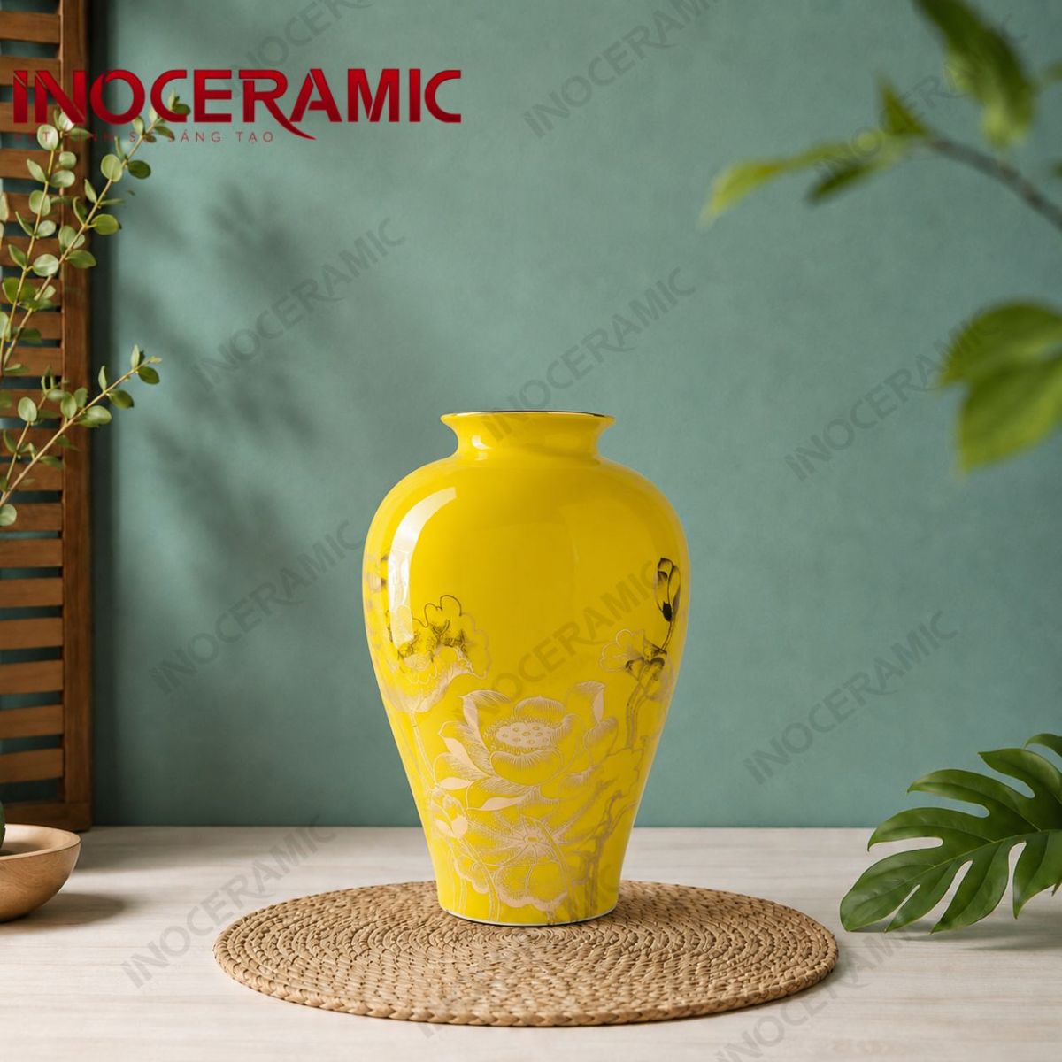 Lọ hoa men vàng sen đại kẻ vàng