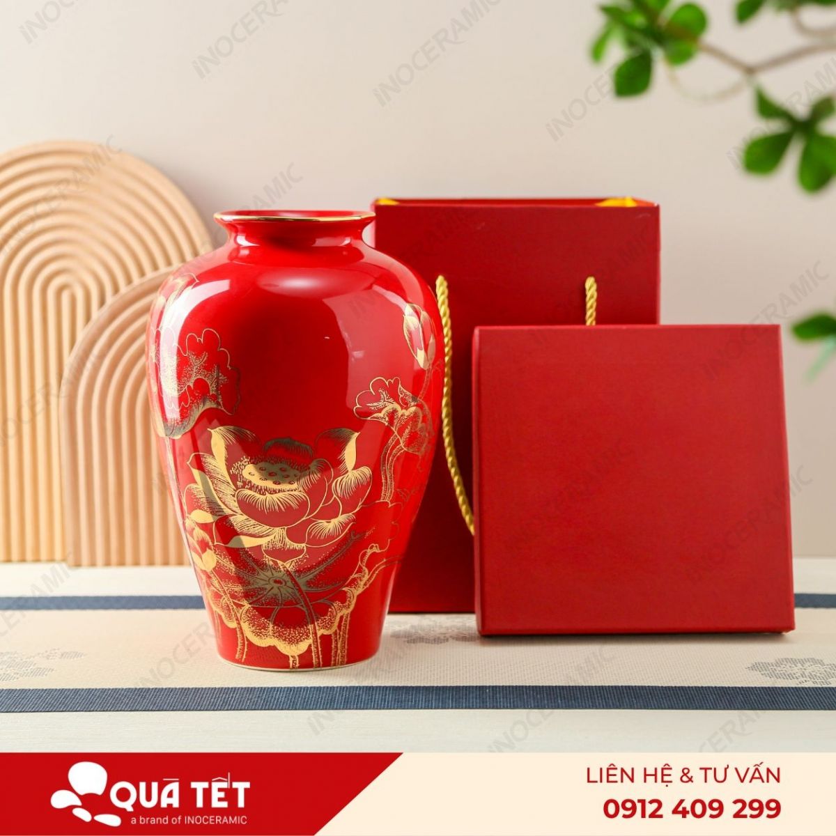 Lọ hoa Sen Đại Kẻ Vàng men đỏ