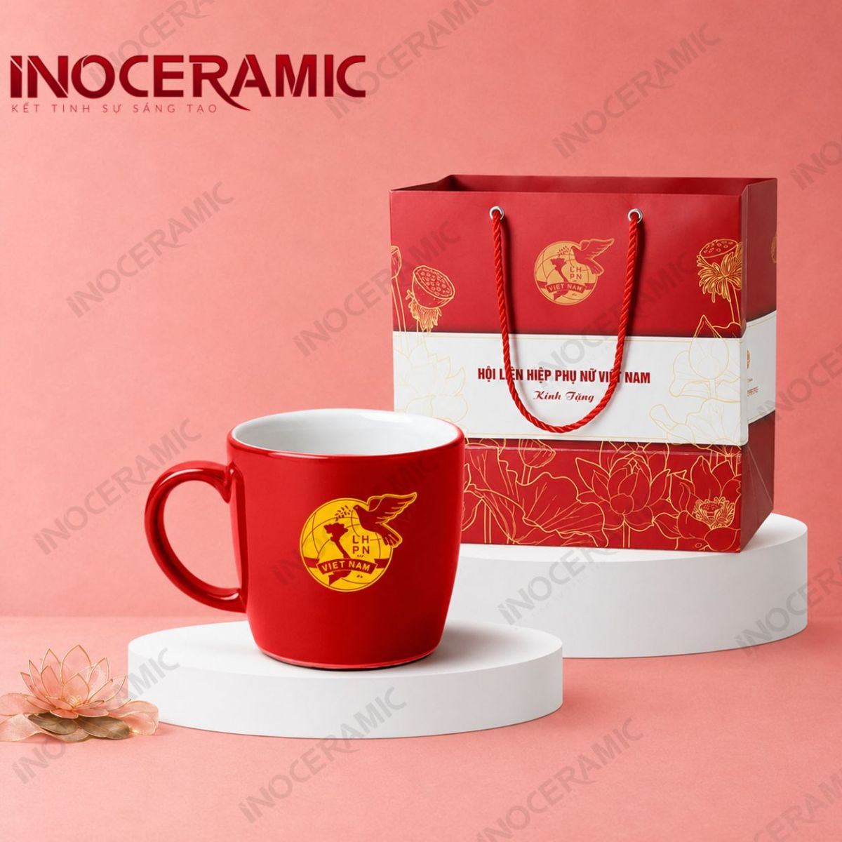 Ly sứ quai C lùn men bóng in logo (đỏ) - Quà tặng phụ nữ