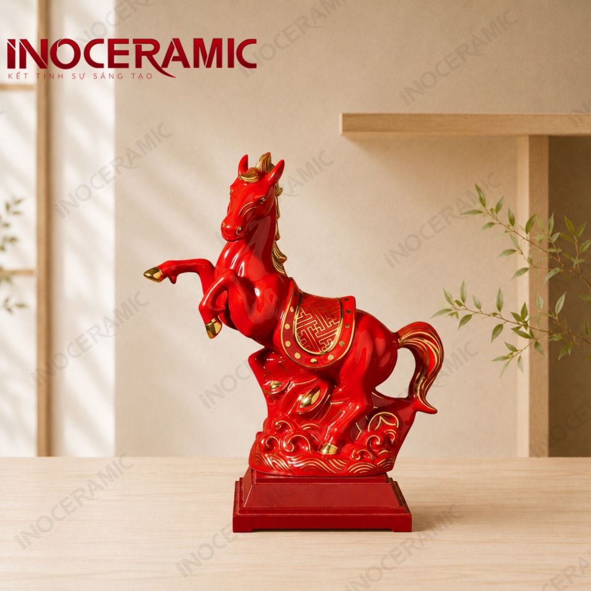 Tượng Chiến Mã Khải Hoàn vẽ vàng - anh chi tiet 2