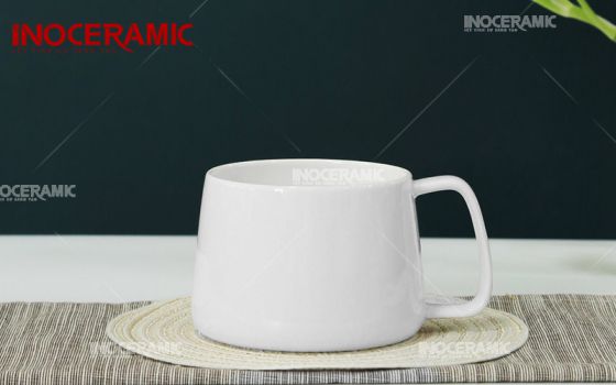 Mẫu ly cốc sứ màu trắng kiểu dáng thanh lịch sang trọng