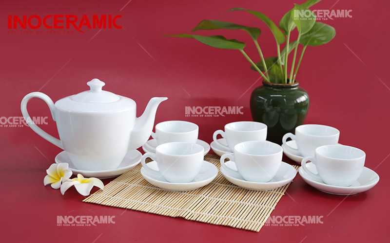 Bộ Trà Vai Vuông Sứ Trắng - anh minh hoa