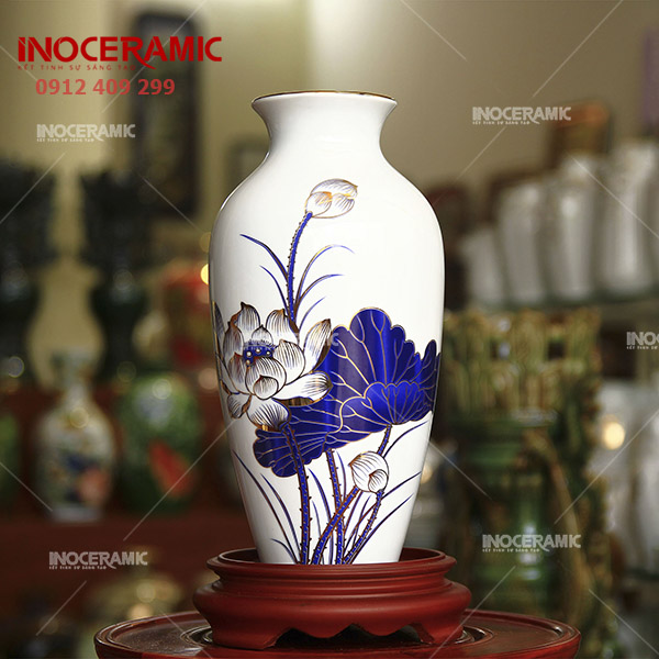 Bình Vẽ Sen Xanh Chỉ Vàng