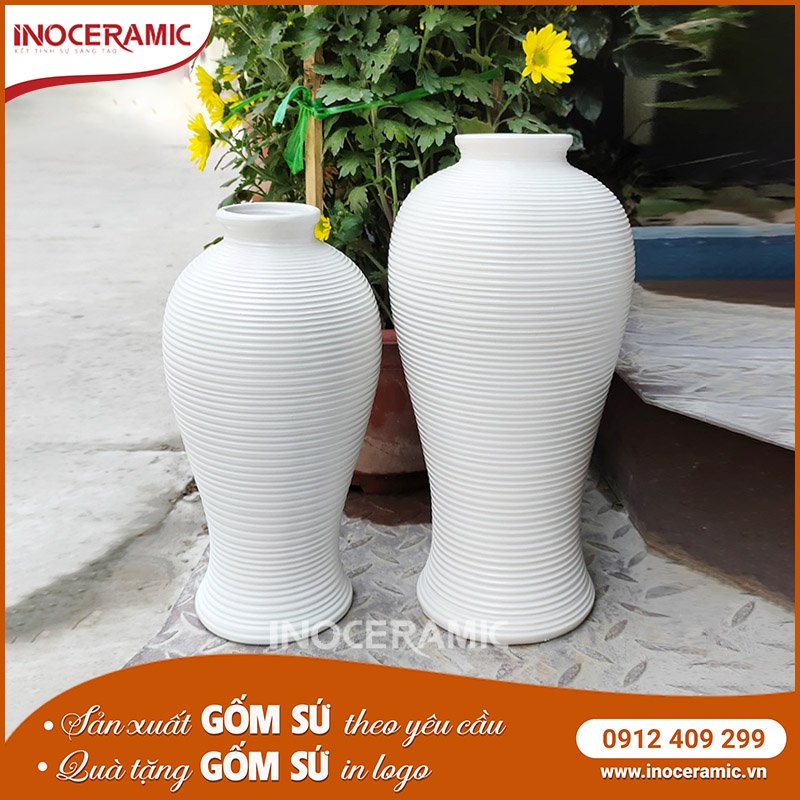 Lọ Hoa Sứ Trắng Mẫu 3