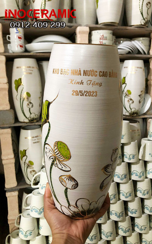 Bình hoa gốm sứ quà tặng